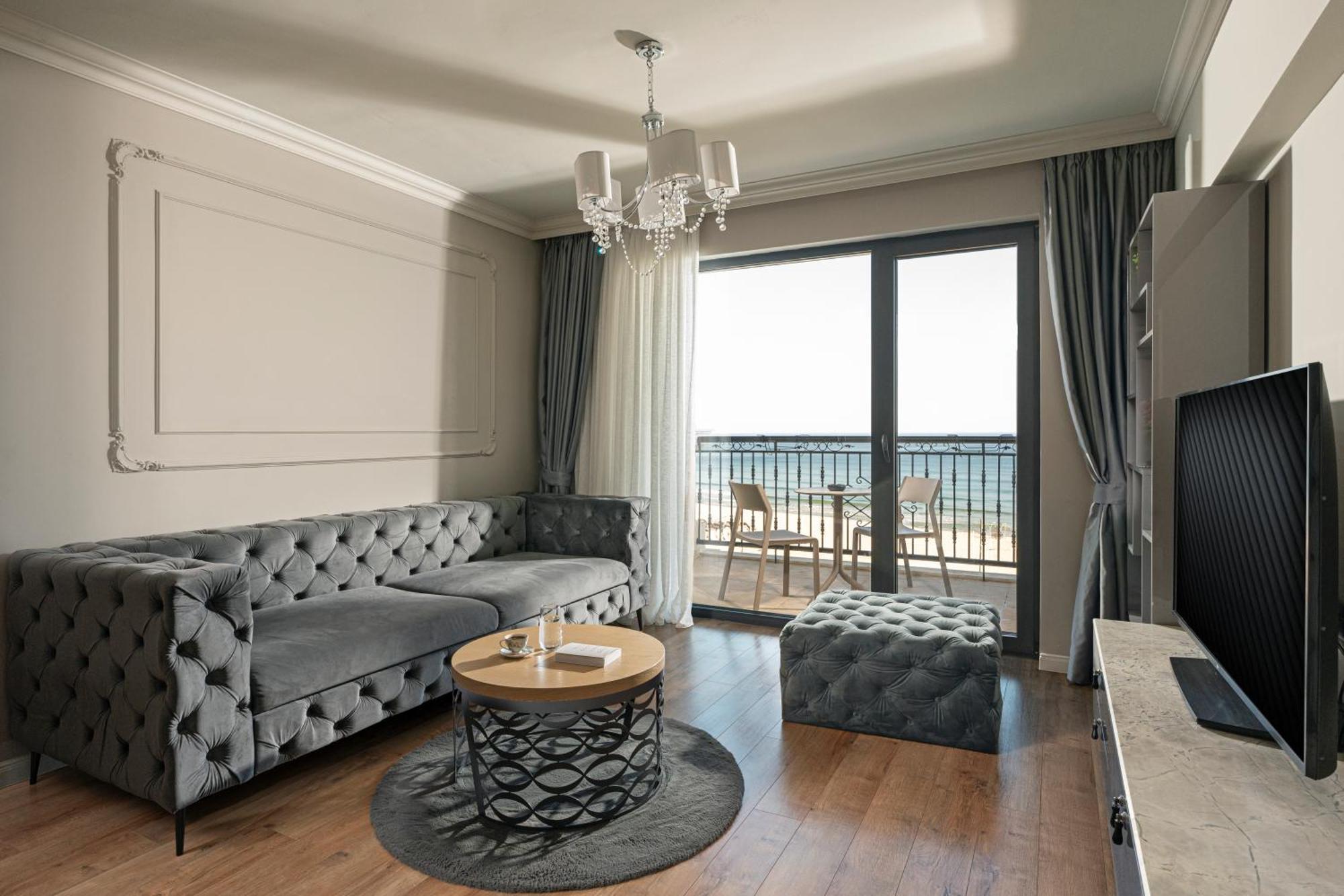 Casa Di Fiore Spa And Medical Hotel, Mineral Pools & Private Beach Kranevo Kültér fotó A living room